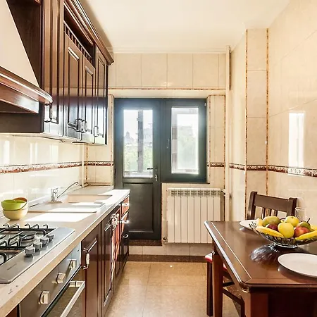 Daire Majestic Bükreş